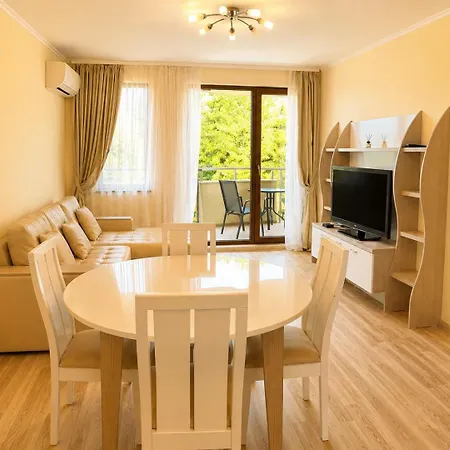Apartment Boutique 1br | Long Sea View Next To The Shkorpilovtsi
